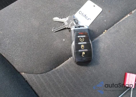 2021 Ram 1500 Big Horn 4X4 6'4 Box из США, поврежденный, VIN 1C6SRFMT2MN547180